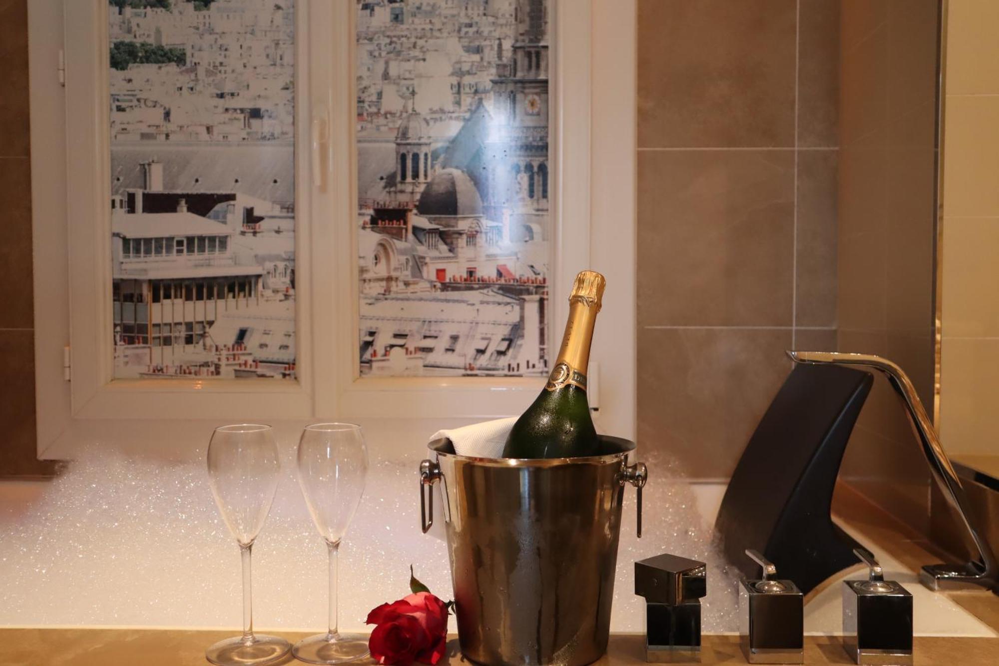 Secret De Paris - Hotel & Spa (Adults Only) Bagian luar foto